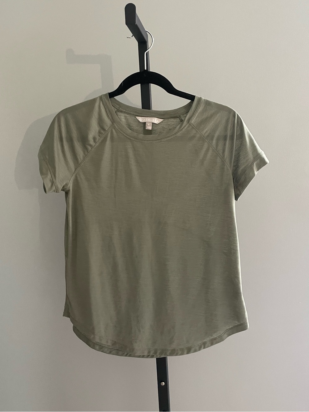 Athleta Olive Green T-Shirt Size Small